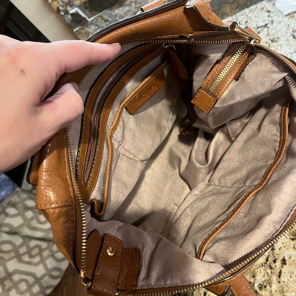 Purse - Picture 3 of 3